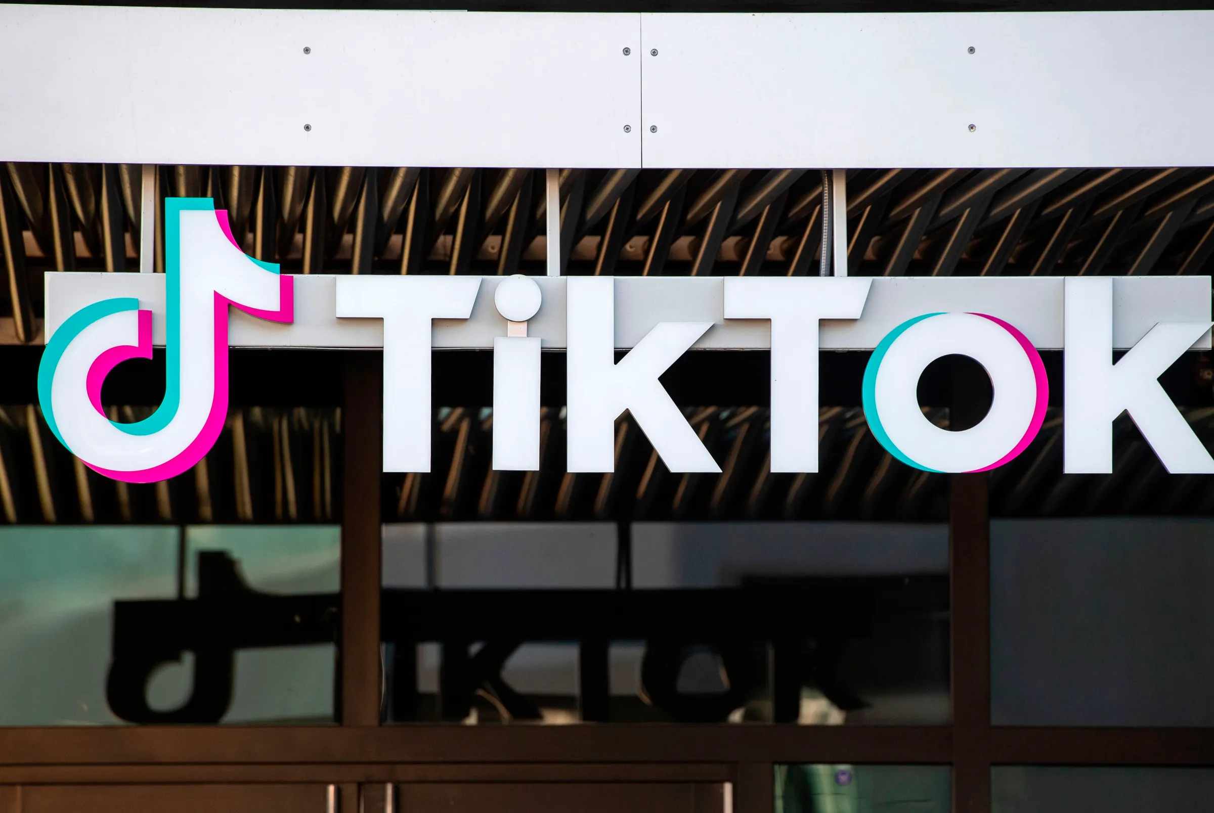 Watching TikTok Investors Are Quietly Winning Big